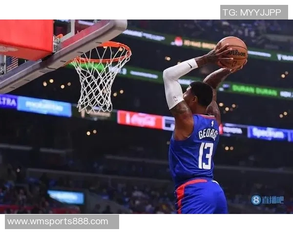 保罗乔治表现稳定12投6中贡献14分4篮板5助攻2抢断正负值高达9